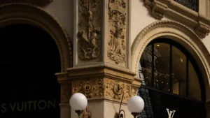 Digital price tags deliver luxury at Louis Vuitton