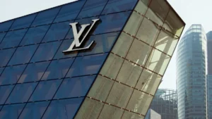 Exploring Digital Price Tags at Louis Vuitton Stores
