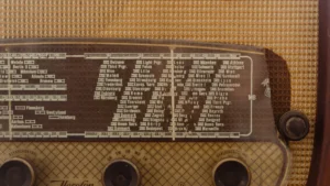 Electronic Shelf Labels Frequency and Communication Trends for 2025
